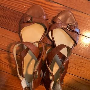 Super cute Bandolino wedge sandals
